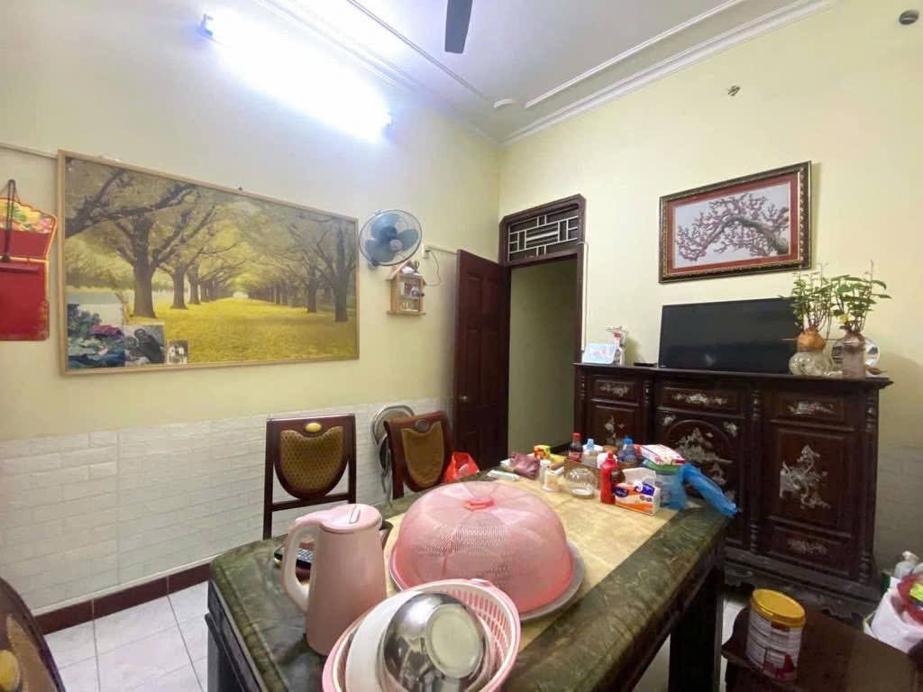 NHÀ GIÁ SIÊU RẺ , TẠI QUẬN BA ĐÌNH